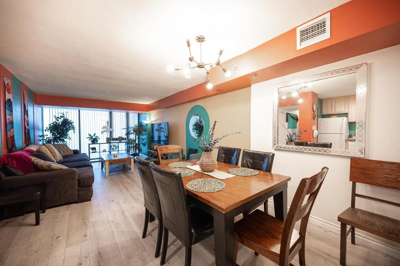 Staytogethersuites - Penthouse Suite On The Strip location